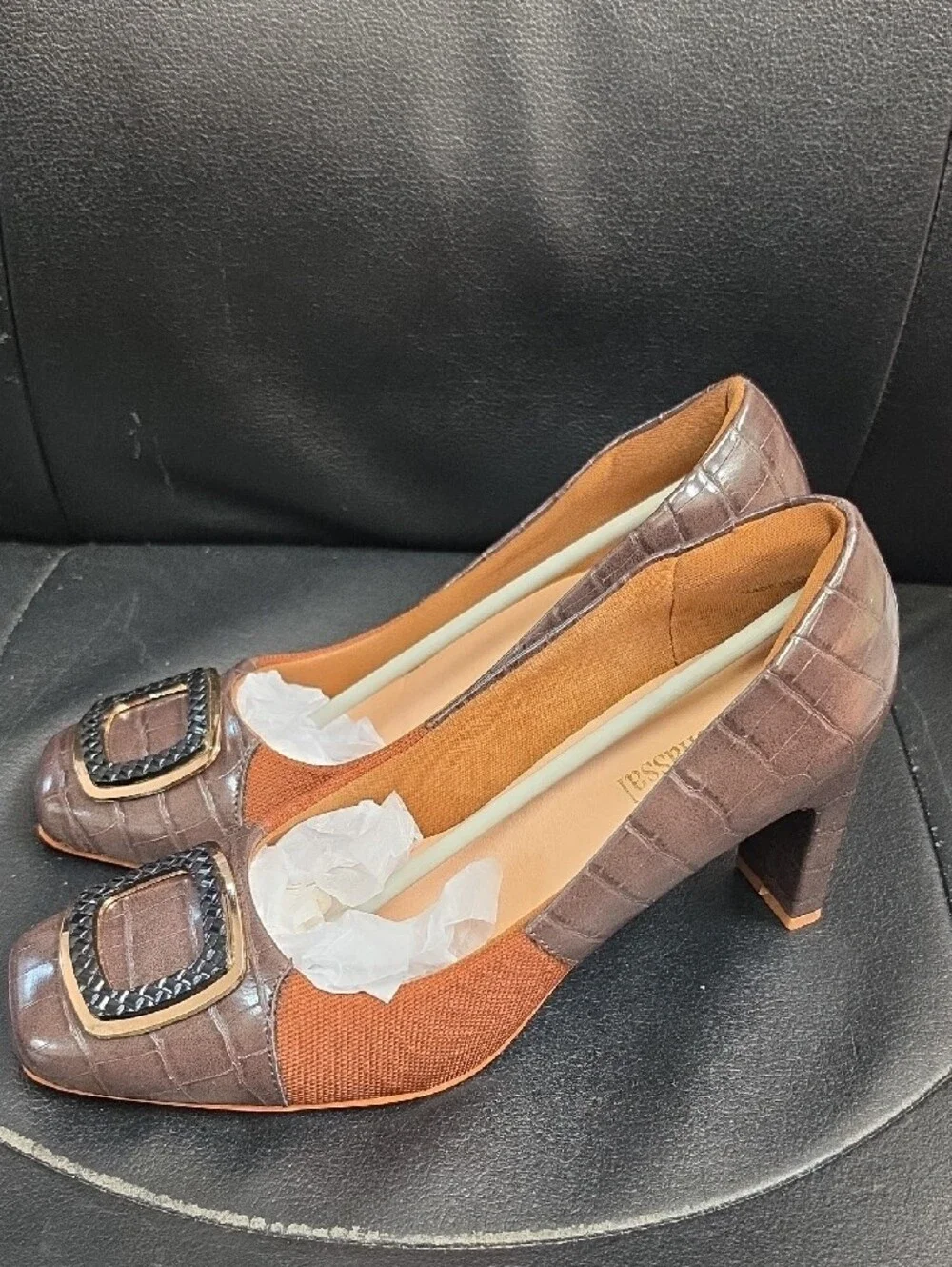 N/A sophisticated brown